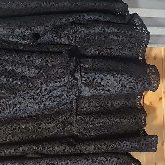 New Lane Bryant Black Laced Lined Top Size 26/28 - Picture 5 of 7